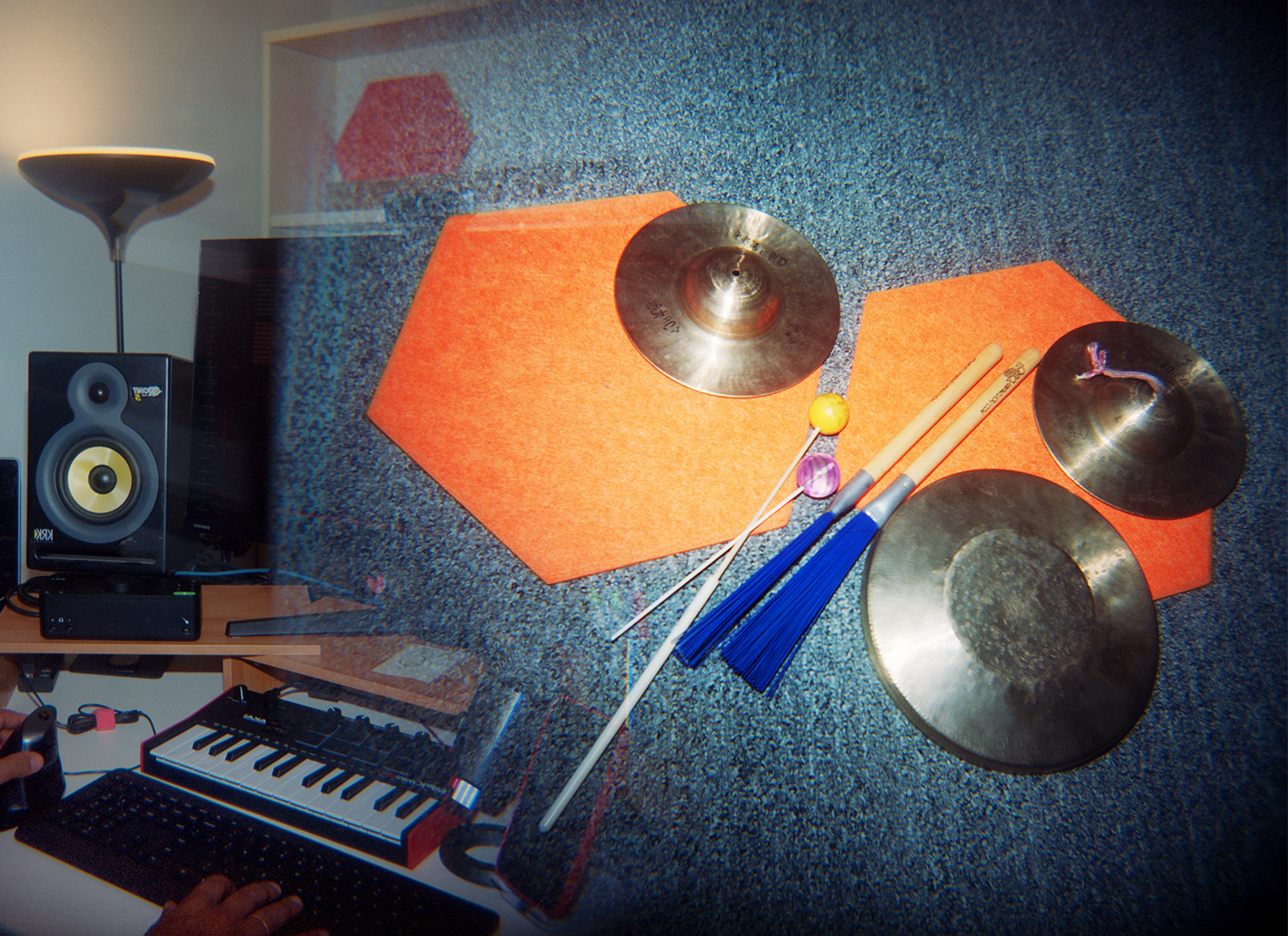 Different musical instruments on a table.