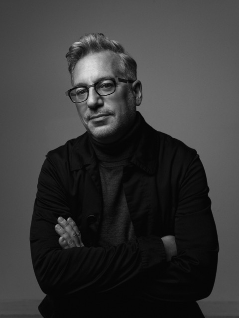 Jeremy Podeswa.